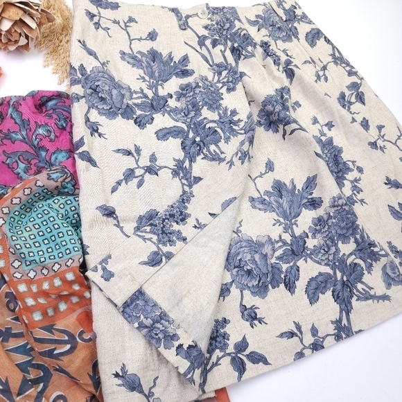 Talbots Beige Blue Floral Wrap Skirt Sz 12p - Picture 1 of 10